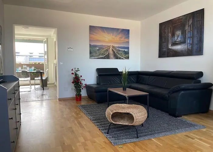 Dachgeschoss Fuer 4 Mit Terrasse *